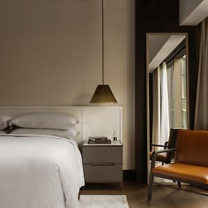 Deluxe Zimmer mit Zugang für Rollstuhlfahrer mit Kingsize-Bett